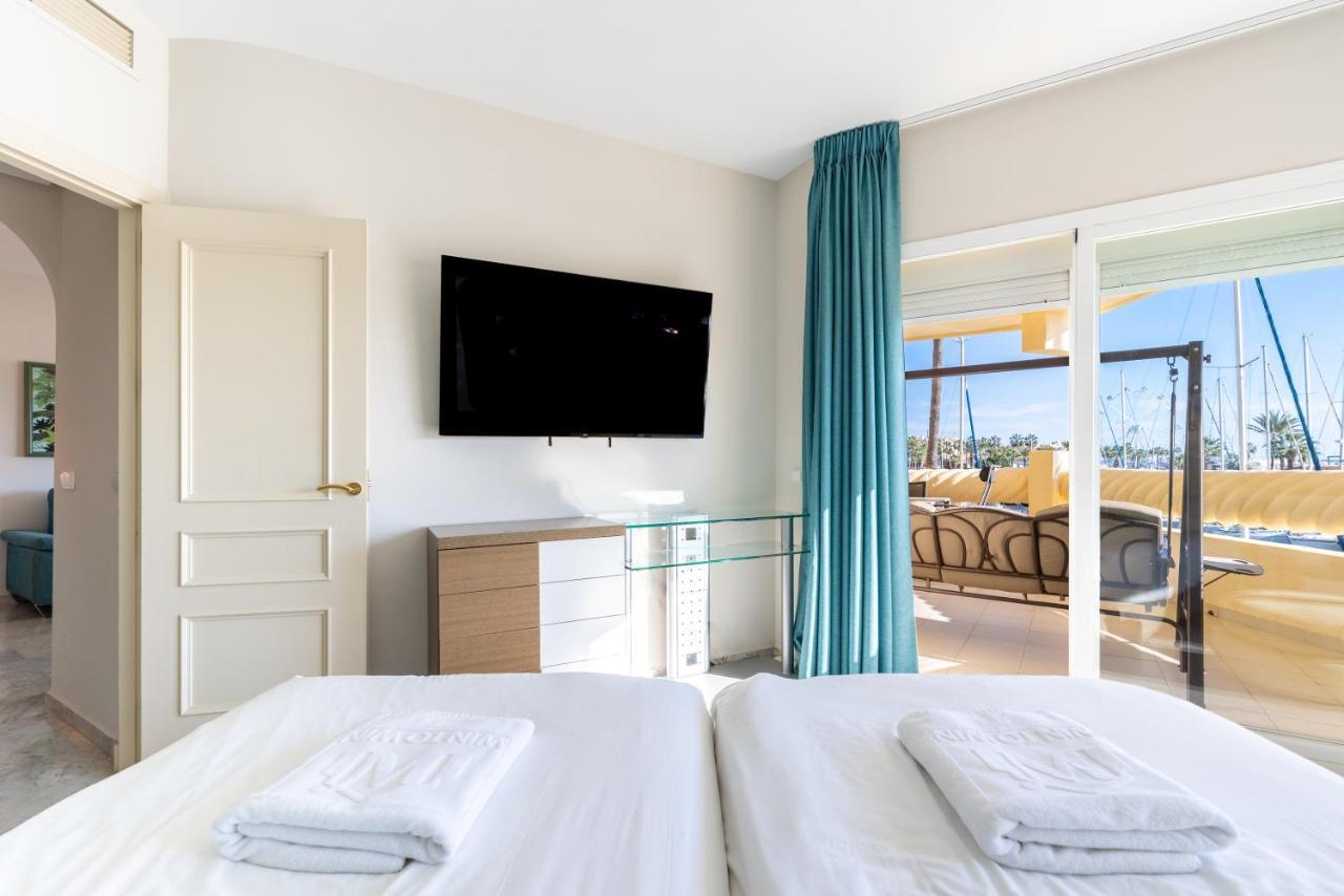 Wintowinrentals Luxury And Sea View Inside Puerto Marina 베날마데나코스타 외부 사진
